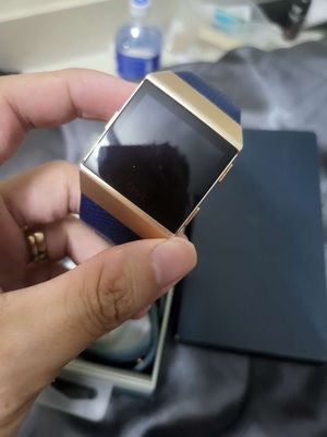 Fitbit Ionic giá rẻ. Mua bán Thiết bị đeo thông minh tại Quận 3 Tp Hồ Chí Minh được đăng bởi Tâm