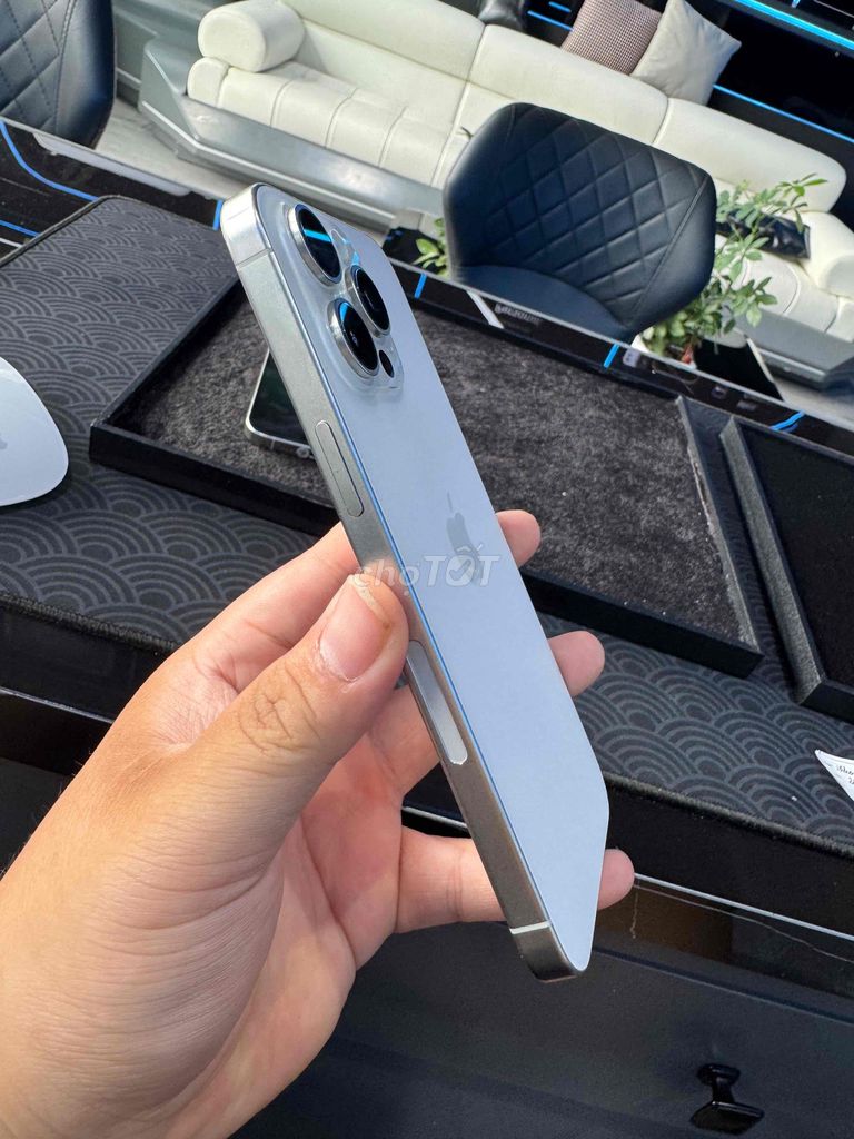 Apple iPhone 15 Pro Max 256GB Titan Trắng LL/A. Mua bán Điện thoại tại Thành phố Buôn Ma Thuột Đắk Lắk được đăng bởi Hoàng Phong hình 1