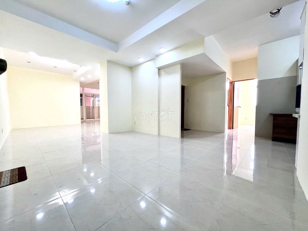 Bán gấp penthouse 4PN 2WC 119m2 Hoàng Kim Thế Gia sổ hồng - 3,2 tỷ TL