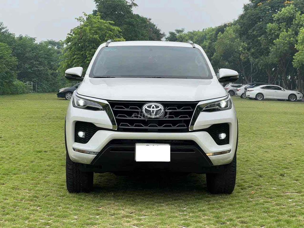 Bán xe Toyota Fortuner 2021