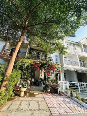 Bán căn Park Riverside trục chính full nội thất. Mua bán nhà ở tại Thành phố Thủ Đức Tp Hồ Chí Minh được đăng bởi Hồ Bình