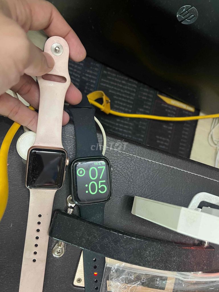 Apple Watch Series 3-4 Hồng 38mm 44mm. Mua bán Thiết bị đeo thông minh tại Quận 1 Tp Hồ Chí Minh được đăng bởi Trịnh Nam hình 1