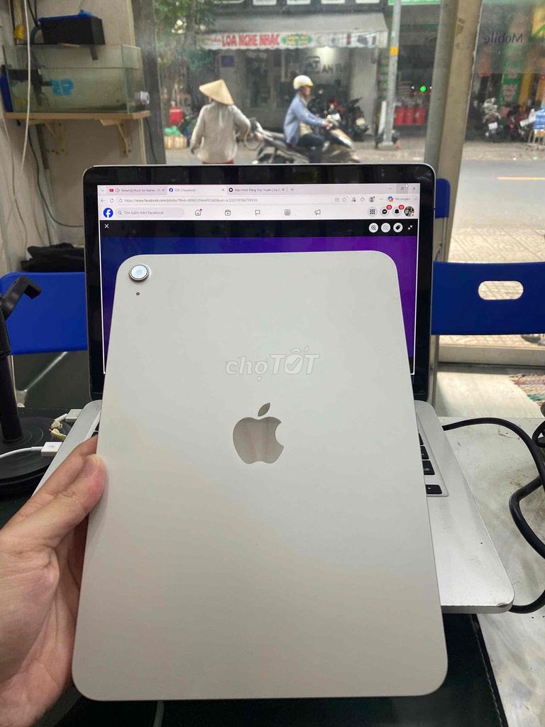 Apple iPad A16 WiFi 128GB Bạc Like New. Mua bán Máy tính bảng tại Quận 3 Tp Hồ Chí Minh được đăng bởi Tuấn Nguyễn hình 1