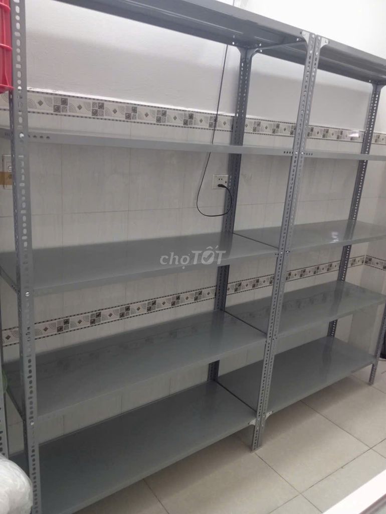 Kệ kho V lỗ 5 tầng 120x40x200cm. Chân V4 cao 2m. Mua bán Tủ, kệ gia đình tại Quận Bình Tân Tp Hồ Chí Minh được đăng bởi Kệ Thép V Lỗ Đa Năng hình 1