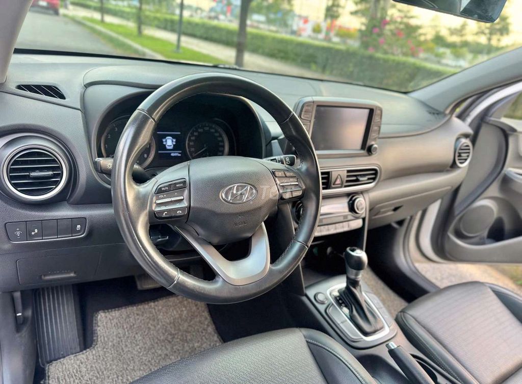 Hyundai kona 2.0ATH. Mua bán Ô tô tại Thành phố Thủ Đức Tp Hồ Chí Minh được đăng bởi Ms Hiệp  hình 10