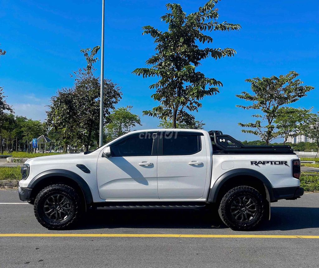 Ford Raptor 2025 4000km. Mua bán Ô tô tại Quận Long Biên Hà Nội được đăng bởi Mr Tài Oto hình 4