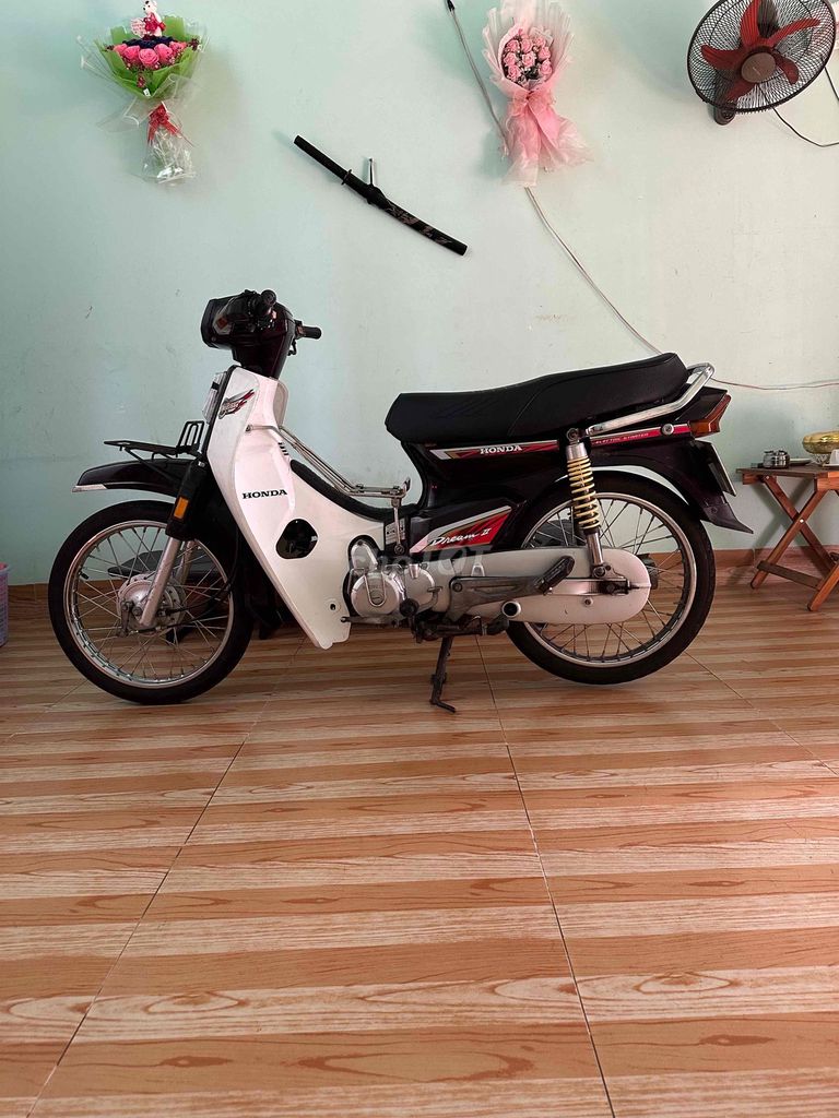 HonDa Super Drem 2001 đẹp máy Zòn khoẻ êm. Mua bán Xe máy tại Thành phố Vũng Tàu Bà Rịa - Vũng Tàu được đăng bởi Hùng LUXURY 6789 UY Tín Tạo Nên Thương Hiệu hình 4