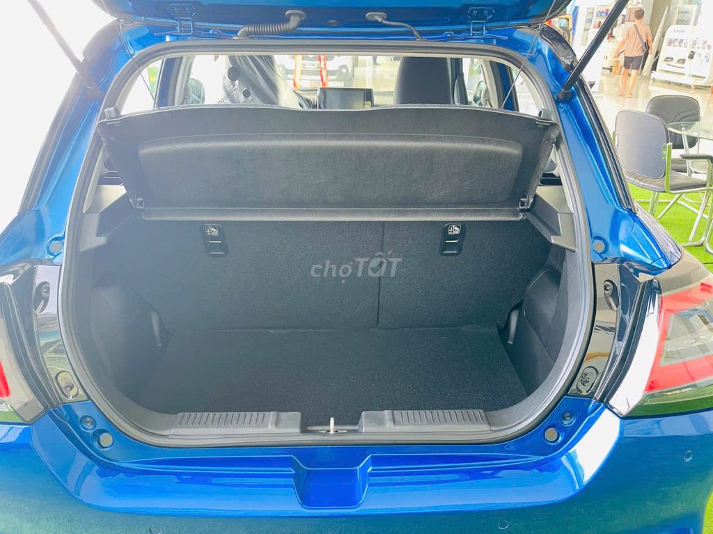 Suzuki Swift 2025 giao ngay chỉ với 195 triệu. Mua bán Ô tô tại Quận 7 Tp Hồ Chí Minh được đăng bởi công ty ô tô Sài Gòn đại lý ô tô Su zu ki chính hãng hình 6