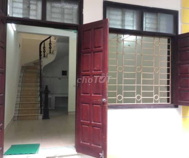 NR, Bạch Đằng, 35m2x4t, 3pn, ưu tiên gđ, kd onl