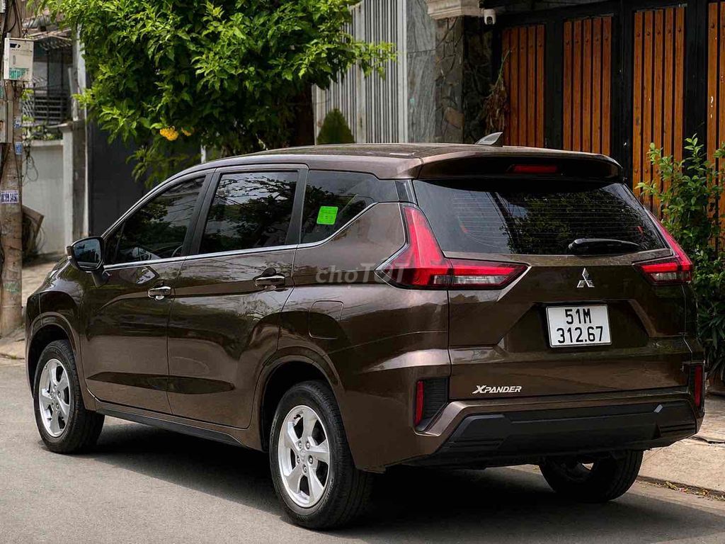 Mitsubishi Xpander AT Eco 2022 коричневый 73 000 км