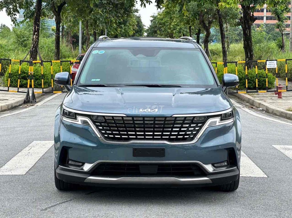 KIA Carnival Signature, полное масло 2024, ультракрасивый зеленый