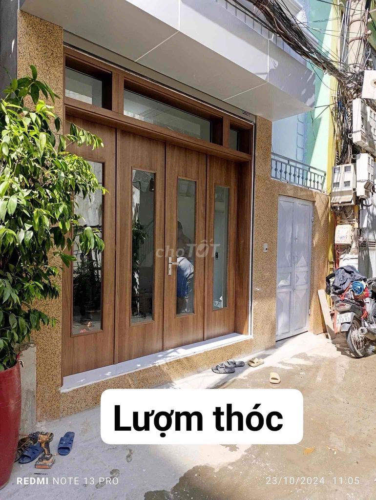 Cửa Composite 4 cánh - SaiGonDoor