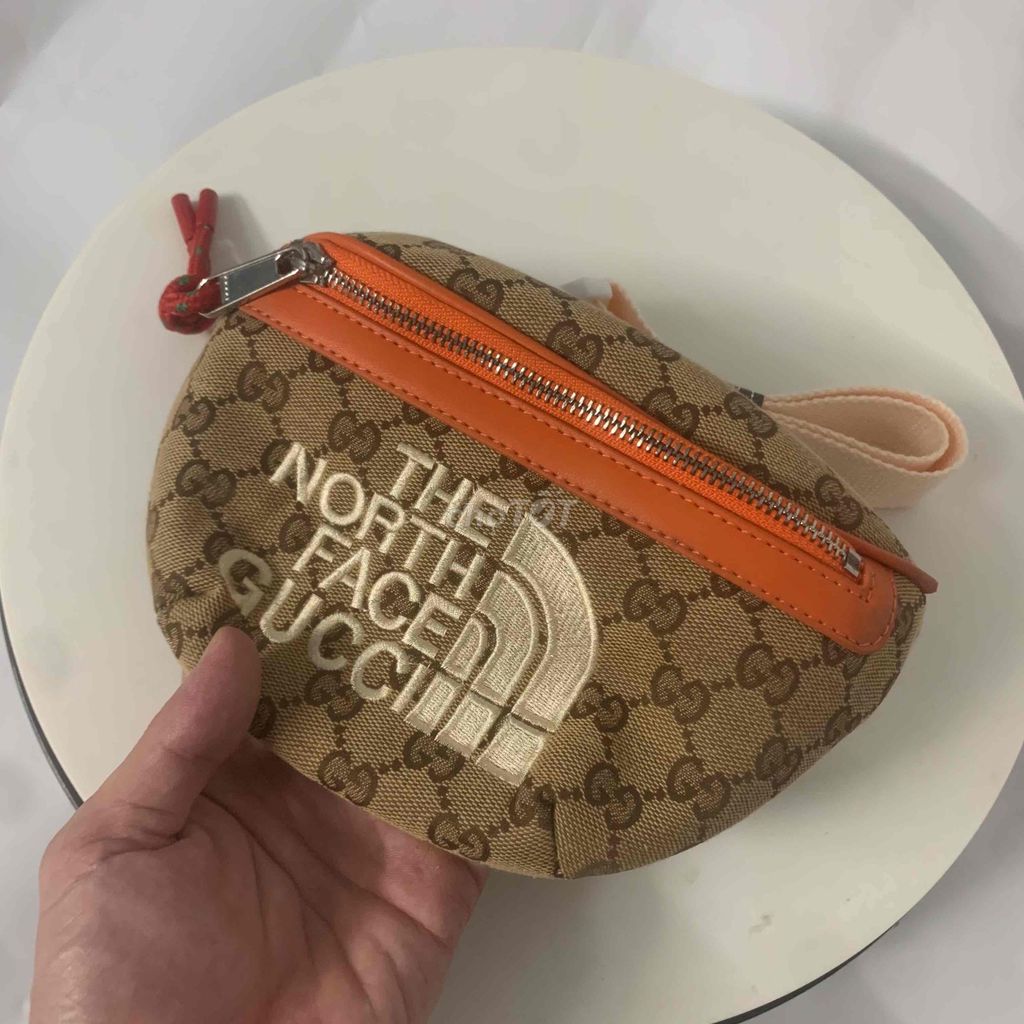 Túi Bao Tử Thời Trang Size 22x15cm Thanh Lý Rẻ. Mua bán Túi xách tại Quận Hoàng Mai Hà Nội được đăng bởi Nguyễn Đoàn hình 1