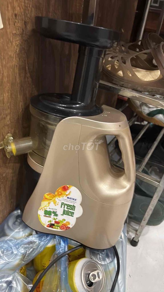 Máy ép trái cây Matika Vàng đồng hỏng. Mua bán Bếp, lò, đồ điện nhà bếp tại Quận Tây Hồ Hà Nội được đăng bởi chị THu hình 1