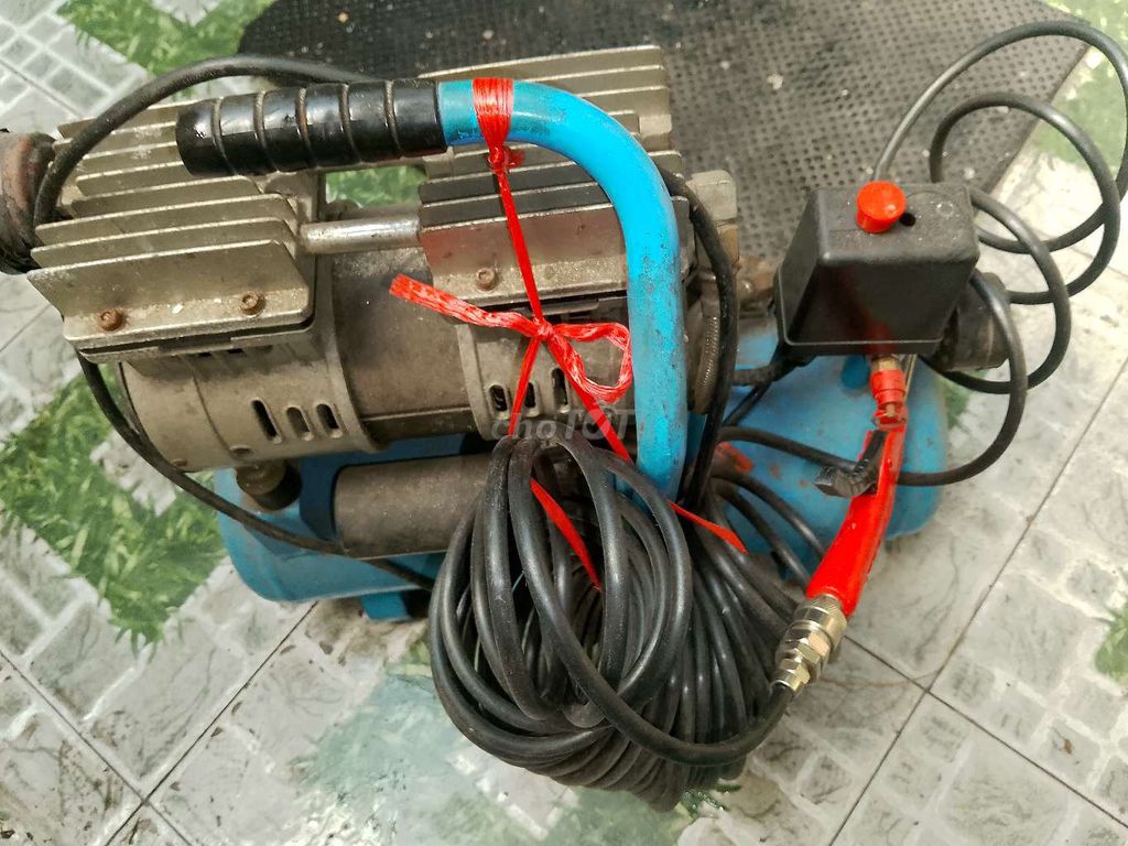 Máy nén khí 9L đã sử dụng. Mua bán Đồ chuyên dụng, Giống nuôi trồng tại Quận 4 Tp Hồ Chí Minh được đăng bởi phule hình 1