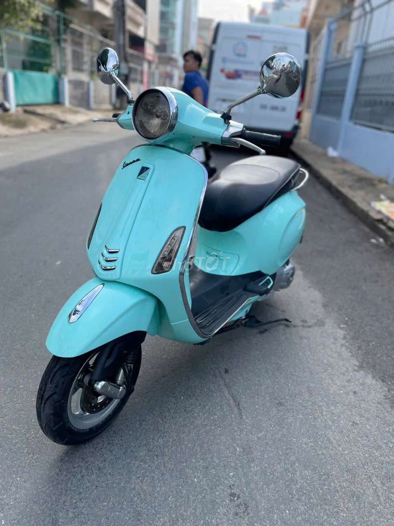 Vespa Primavera 3v 2016 mới 90% bstp chính chủ