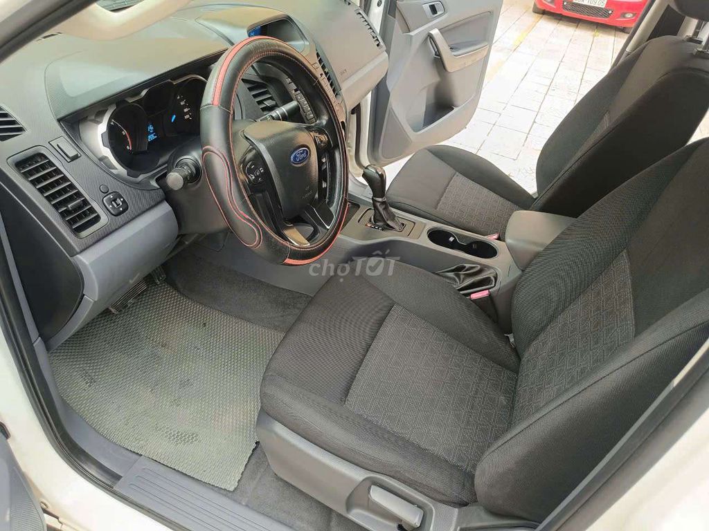 Ranger 2017 XLS 2.2L 4x2 AT - 12000 km. Mua bán Ô tô tại Quận Cầu Giấy Hà Nội được đăng bởi Hà Châu Tuyền hình 11