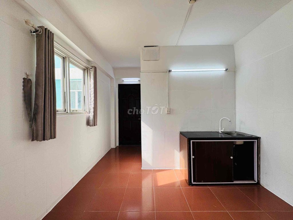Phòng trọ giá rẻ gần ĐH Nguyễn Tất Thành , CVPM Quang Trung