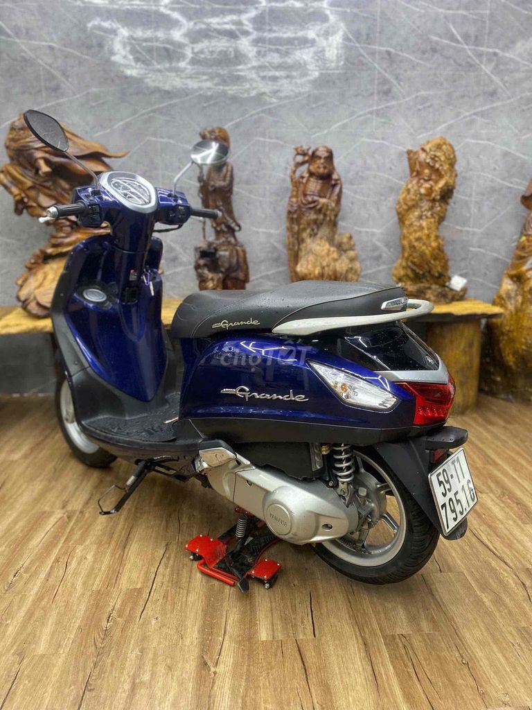 👉Grande chính chủ bstp máy zin bao êm. Mua bán Xe máy tại Quận 7 Tp Hồ Chí Minh được đăng bởi Xe Cũ Hiếu CT hình 6