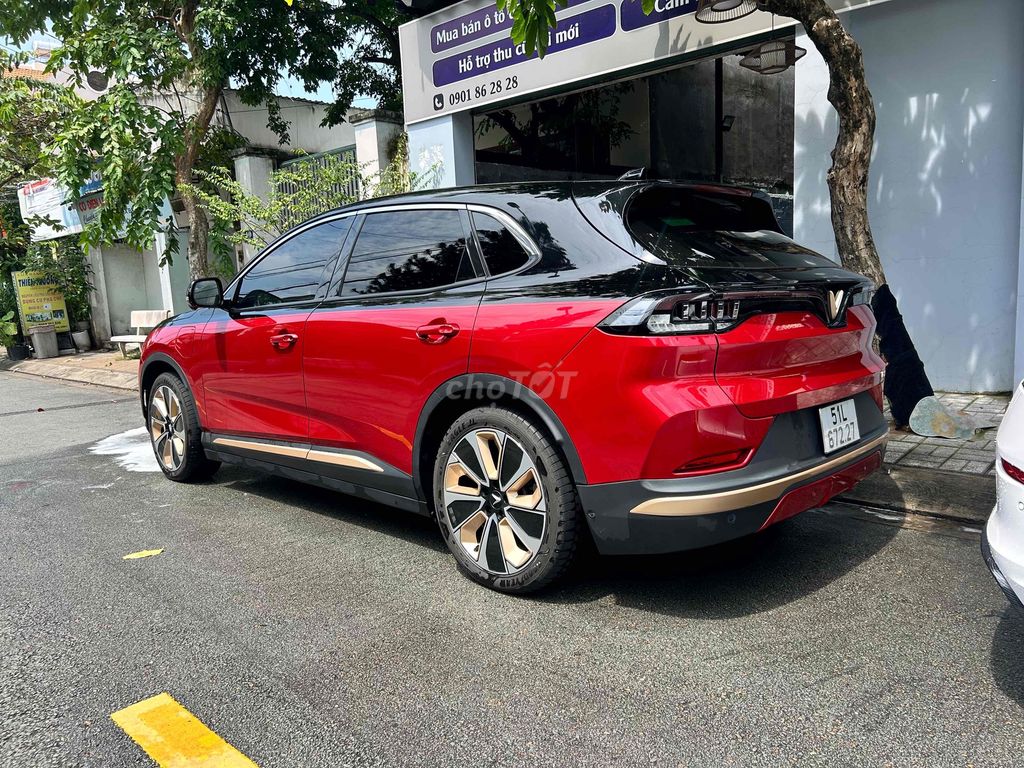 VinFast VF8 Lux Plus Mua Pin 2024 - 6.000 km. Mua bán Ô tô tại Thành phố Thủ Đức Tp Hồ Chí Minh được đăng bởi Hoàng Thái hình 3