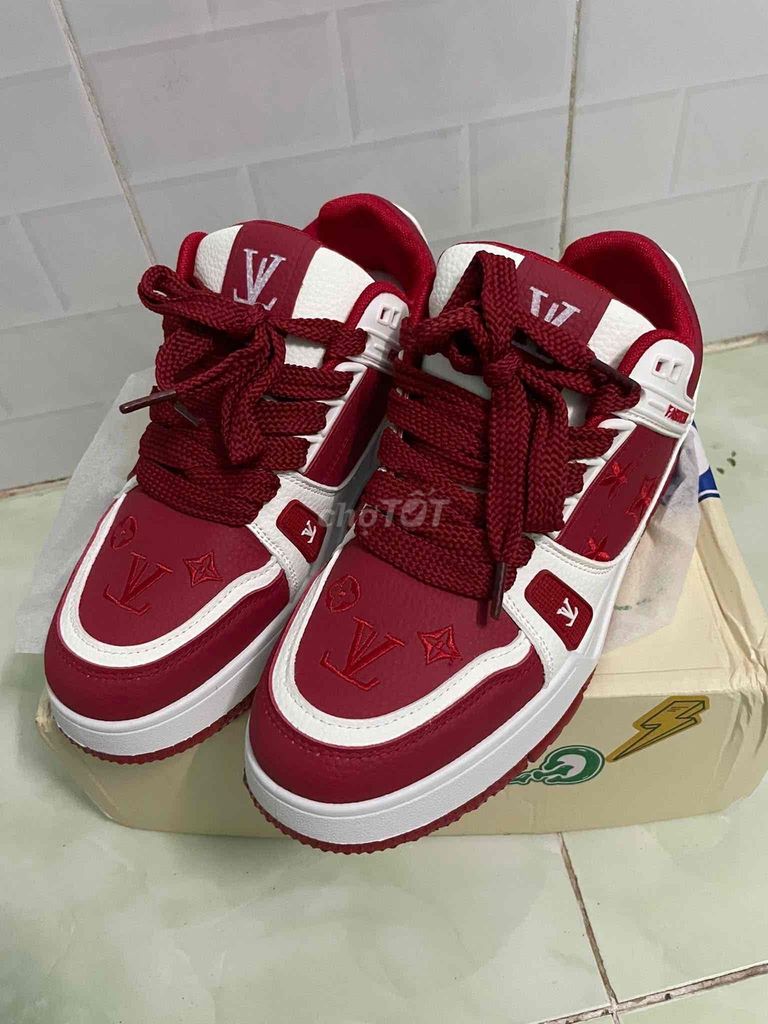Giày thể thao Nam Đỏ Trắng size 42. Mua bán Giày dép tại Huyện Đức Hòa Long An được đăng bởi Dãnh hình 1