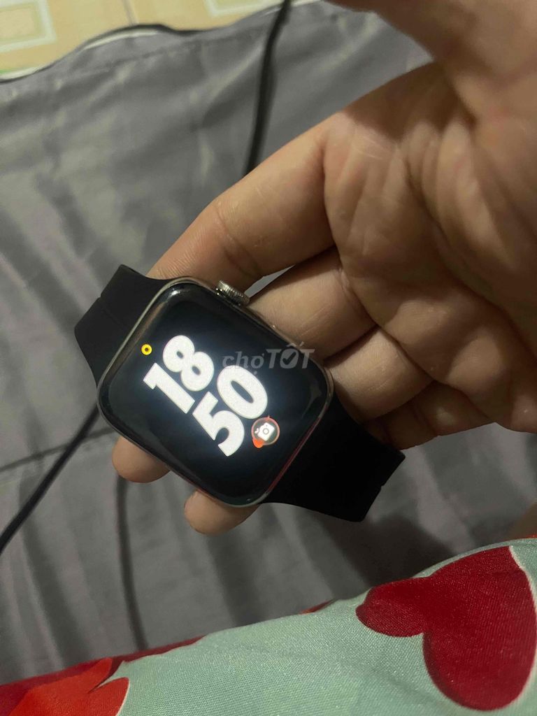 Apple Watch Series 6 Thép bạc kèm dây và sạc. Mua bán Thiết bị đeo thông minh tại Thị xã Phú Mỹ Bà Rịa - Vũng Tàu được đăng bởi Tú Bo hình 1