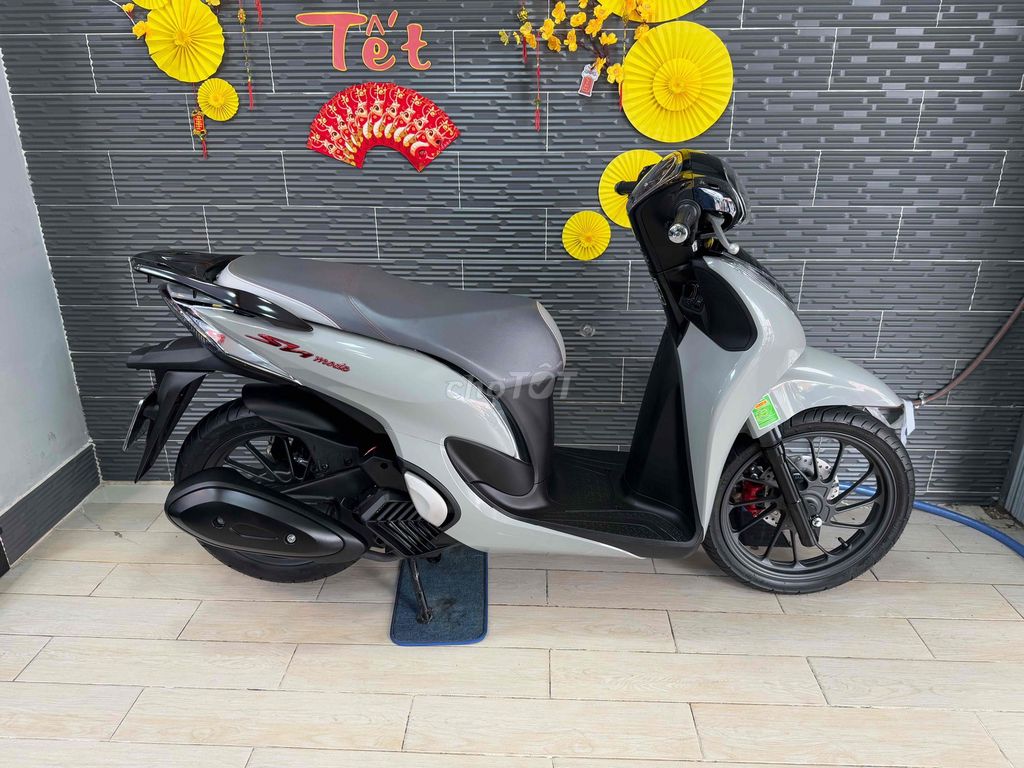 Honda SH Mode ABS 2025 серый цемент, 6 000 км