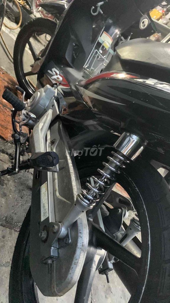 mình đăng bán con xe máy zusiki 125 bản mới. Mua bán Xe máy tại Quận Gò Vấp Tp Hồ Chí Minh được đăng bởi Hoang hình 3