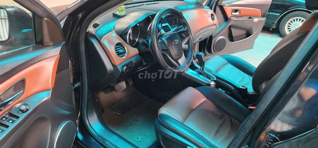 Chevrolet Cruze CDX Đen. Mua bán Ô tô tại Quận Nam Từ Liêm Hà Nội được đăng bởi TIẾN DŨNG hình 6