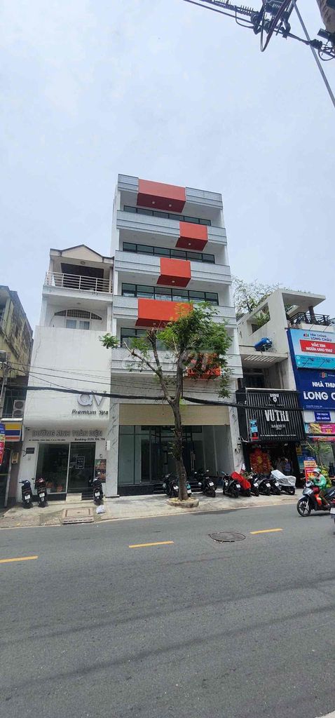 Rent · 6 bd · 131 м² · Quận Tân Bình, ул. Đường Trương Công Định