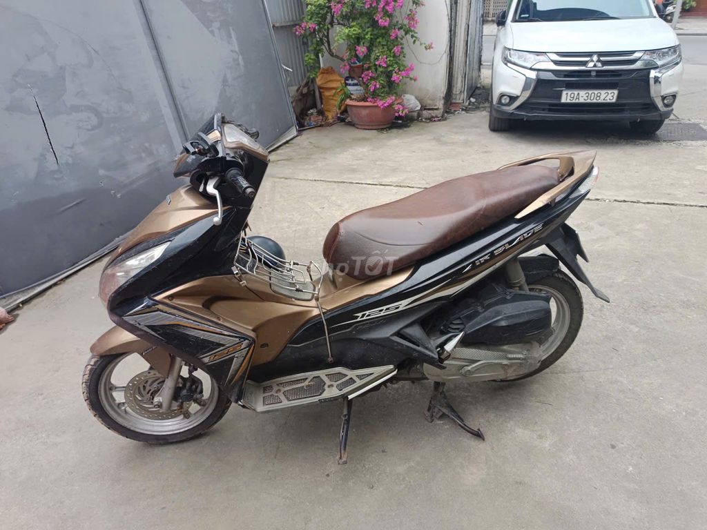 Воздушный клинок Honda 125 куб. см 2013, бронзовое золото