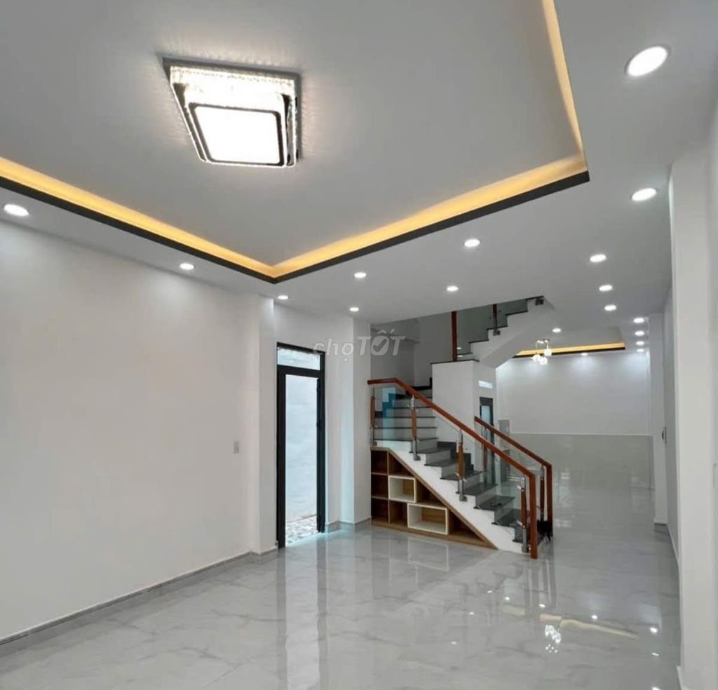 Bán nhà HXH Nguyễn Thị Tần Q.8 - 70m2 - 2 tầng - Giá 6.7 Tỷ