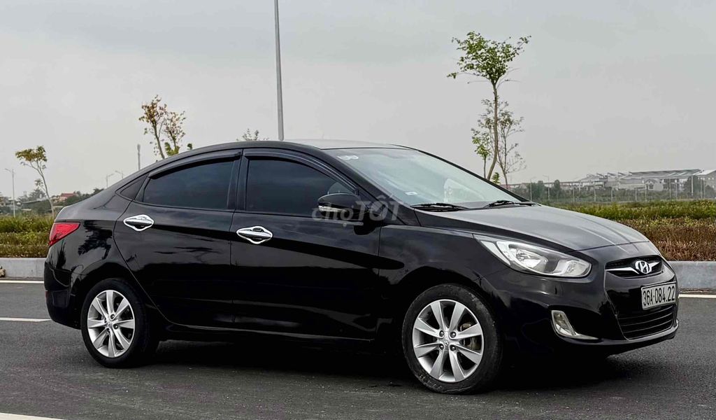 Hyundai Accent 2011 1.4 AT - 120000 km. Mua bán Ô tô tại Huyện Thiệu Hóa Thanh Hóa được đăng bởi Nguyen Duc Anh hình 3