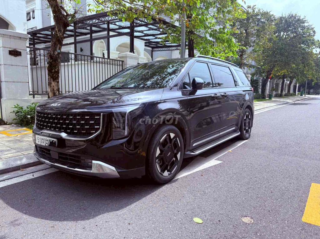 Kia Carnival 2.2D Signature 2025 7 мест Черный