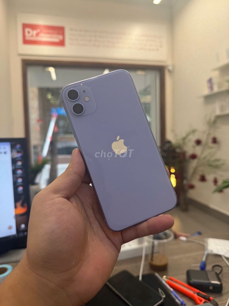Ip 11 thường màu tím 64gb giá siêu rẻ  chỉ 3.999k. Mua bán Điện thoại tại Quận Thanh Xuân Hà Nội được đăng bởi Hiếu hình 1