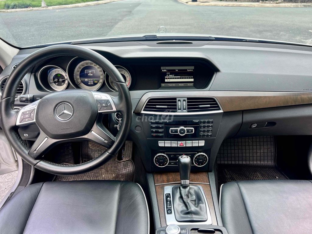 Mercedes Benz C Class 2014 C250 - 78000 km. Mua bán Ô tô tại Quận 7 Tp Hồ Chí Minh được đăng bởi Minh Dat hình 8