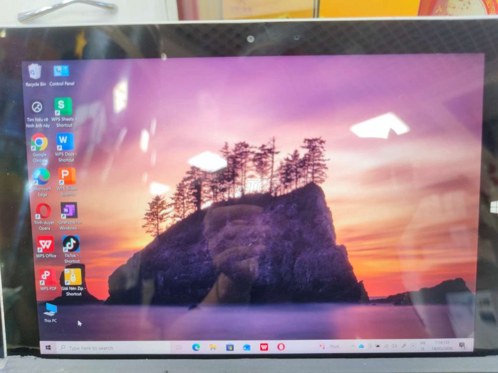 Laptop Surface 3 4GB/128GB Đã sử dụng Nứt Kính. Mua bán Laptop tại Quận 6 Tp Hồ Chí Minh được đăng bởi TrinhNguyen hình 1
