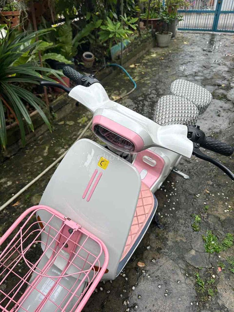 Xe điện K1 hottrend màu Trắng Hồng. Mua bán Xe điện tại Thành phố Thủ Dầu Một Bình Dương được đăng bởi Nguyễn Minh hình 3