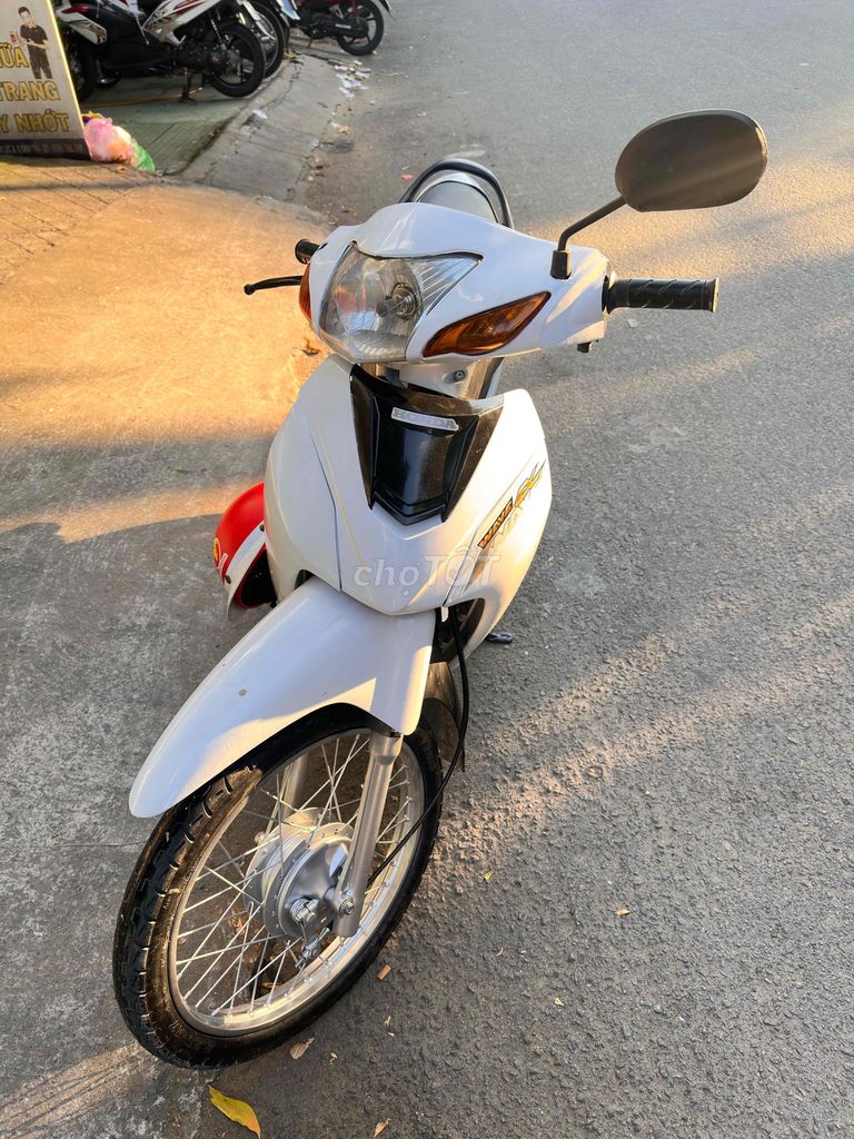 cần bán wave kèn, đèn đề đầy đủ, máy bao êm. Mua bán Xe máy tại Quận Bình Tân Tp Hồ Chí Minh được đăng bởi Lê việt thắng hình 6