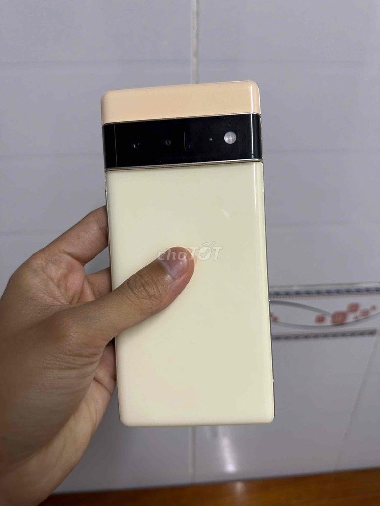 Google Pixel 6 Pro Vàng kem 12/128 k lỗi còn mới. Mua bán Điện thoại tại Quận Hải Châu Đà Nẵng được đăng bởi hải hình 1