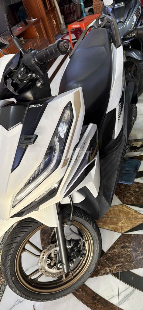 HONDA VARIO 125 С ДВОЙНЫМ РЫЧАГОМ