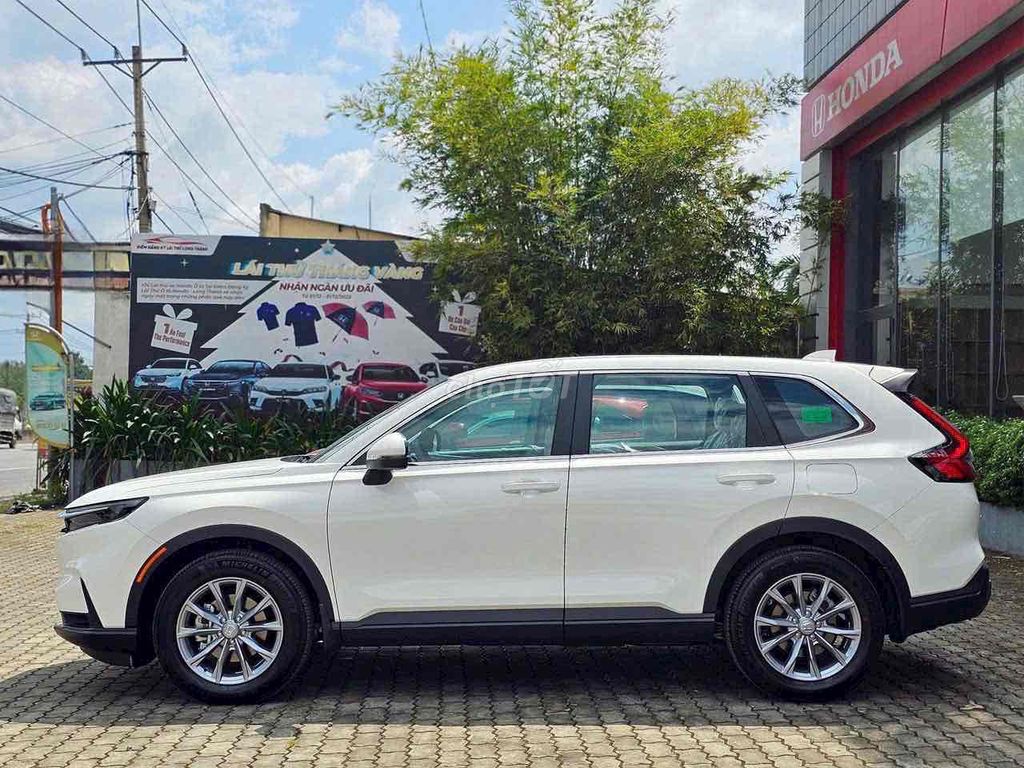 HONDA CRV L 2025 - GIẢM 80Tr Tiền Mặt. Mua bán Ô tô tại Quận 7 Tp Hồ Chí Minh được đăng bởi Honda Ô Tô Sài Gòn Quận 7 hình 2