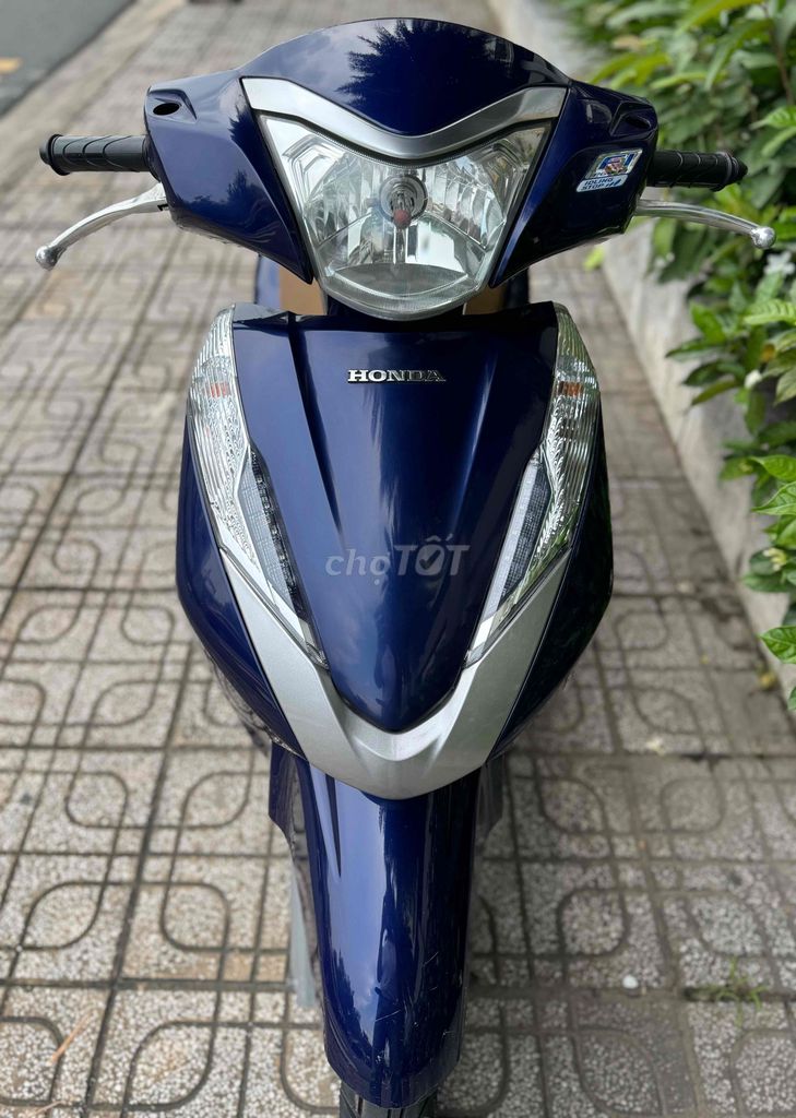 lead 125/2015 CẦM ĐỒ THANH LÝ ĐẸP KEN NGUYÊN ZIN. Mua bán Xe máy tại Thành phố Thủ Đức Tp Hồ Chí Minh được đăng bởi  xe máy HOÀNG THỊNH Thủ Đức  hình 3