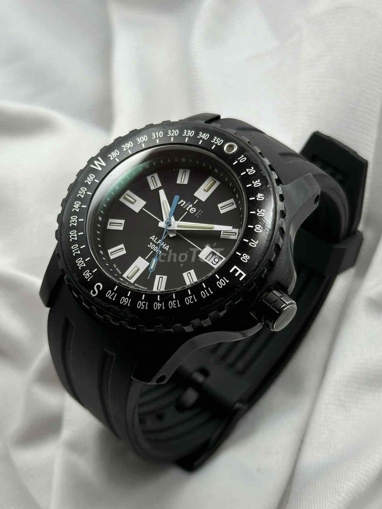 Đồng hồ Nite Diver 300m Tritium Thuỵ Sỹ