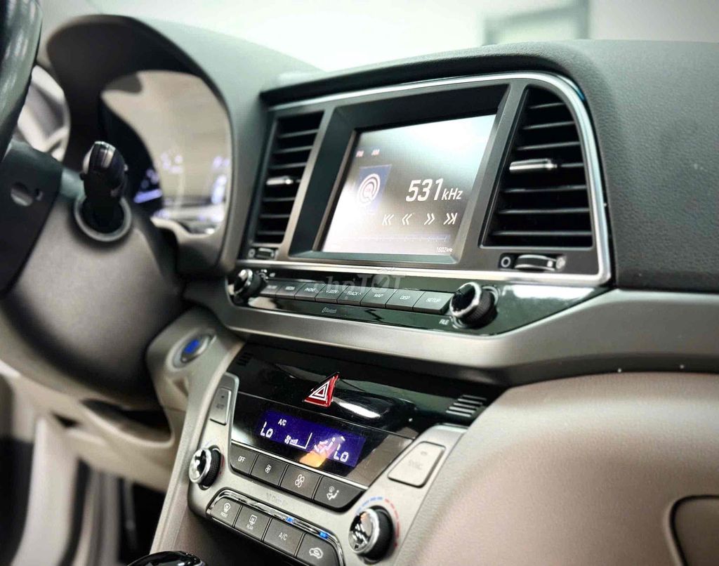 𝐇𝐲𝐮𝐧𝐝𝐚𝐢 𝐄𝐥𝐚𝐧𝐭𝐫𝐚 𝟏.𝟔𝐀𝐓 GLS 𝐌𝐨𝐝𝐞𝐥 𝟐𝟎𝟏𝟖 𝐒𝐢𝐞̂𝐮 Đ𝐞̣𝐩. Mua bán Ô tô tại Thành phố Thủ Đức Tp Hồ Chí Minh được đăng bởi Tấn Khang Chuyên Xe Lướt hình 12