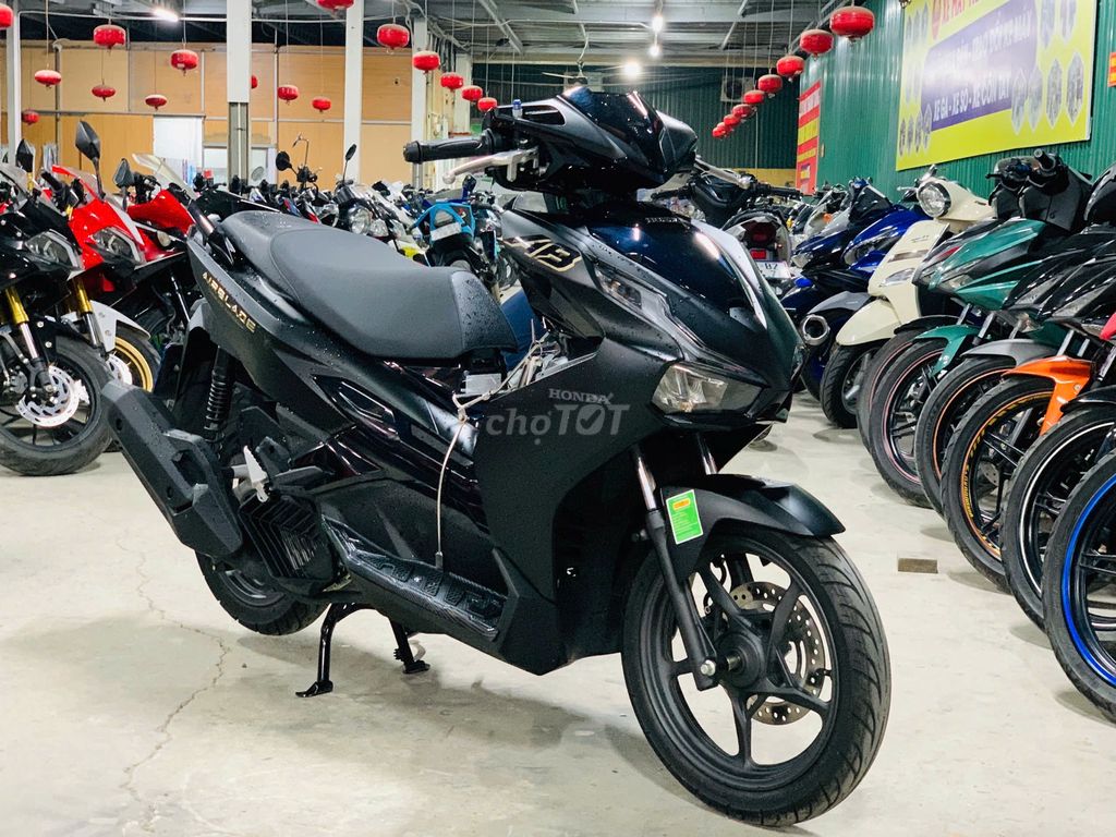 XE MÁYTHANH TÙNG_AIR BLADE 125 BẢN 4VAL LƯỚT 700KM