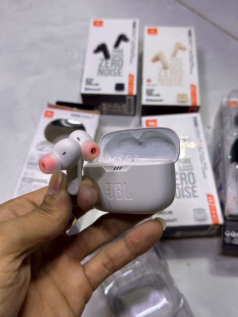 Bán tai nghe JBL 230NC True Wireless full box new