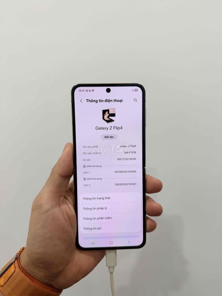 Samsung Galaxy Z Flip 4 Gold. Mua bán Điện thoại tại Quận Cầu Giấy Hà Nội được đăng bởi TicoSmartphone hình 1