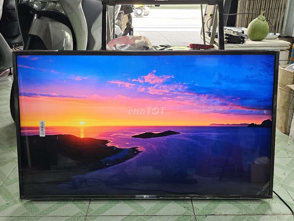 LG 4K 43 inch - 43UK6340. Chuột Bay - Siêu Nét 99%. Mua bán Tivi, Âm thanh tại Huyện Hóc Môn Tp Hồ Chí Minh được đăng bởi Chinh Anh hình 1