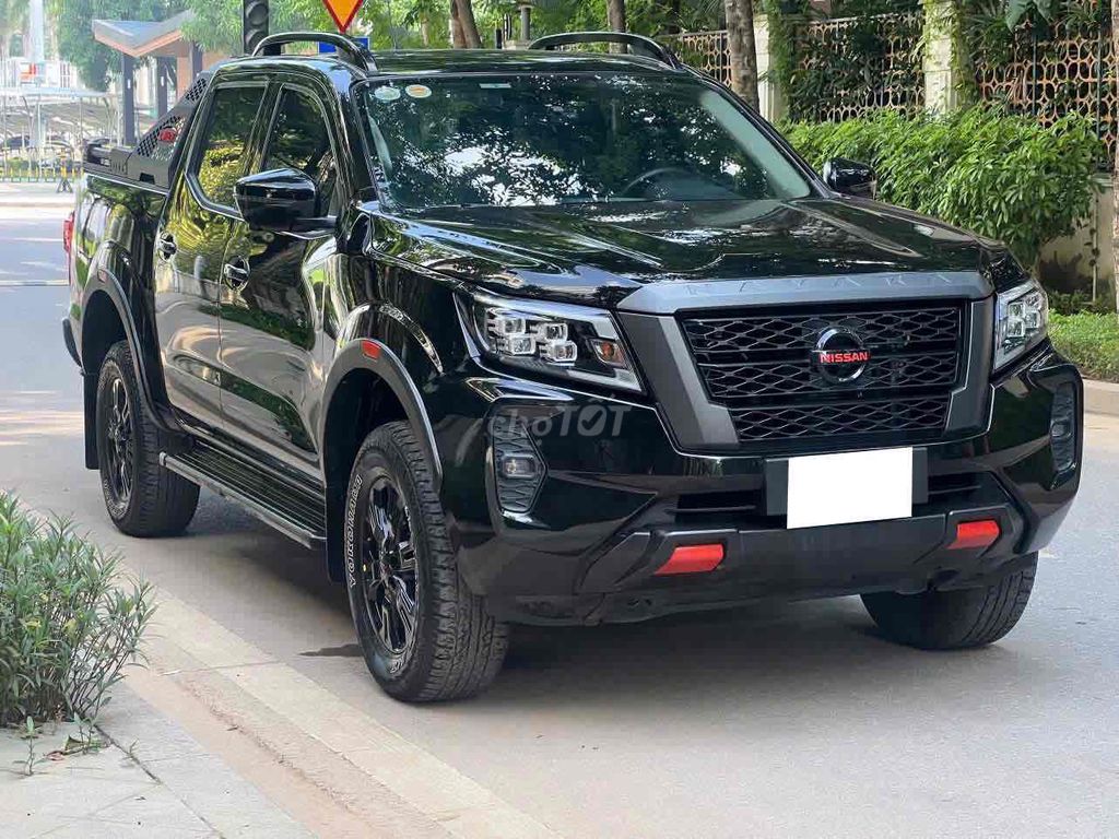 Nissan Navara Pro4X sx 2022 màu đen siêu đẹp. Mua bán Ô tô tại Quận Cầu Giấy Hà Nội được đăng bởi Cao Quý hình 3